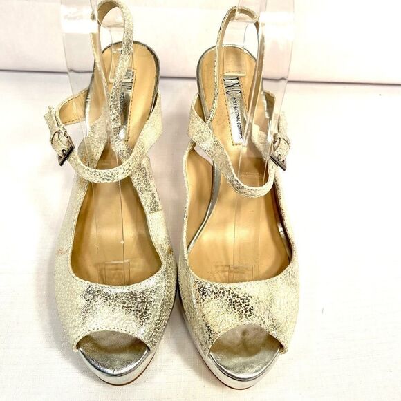 WHITE AND SILVER ANKLE STRAP w PEEP TOE 5” SILVER SPIKE HEELS SIZE 8.5 by INC - Picture 4 of 5